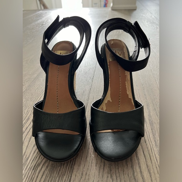 Black wedge heels - Picture 2 of 6